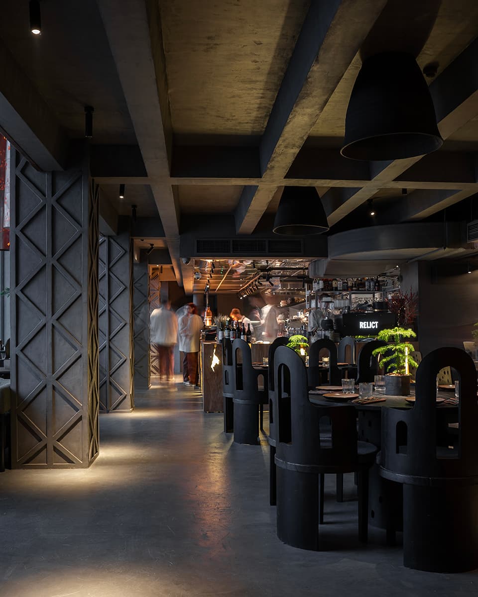 Интерьер московского ресторана, вдохновленный образом сказочного русского леса — проект бюро LEFTdesign