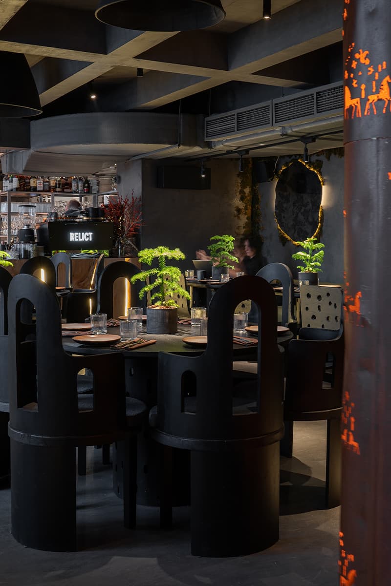 Интерьер московского ресторана, вдохновленный образом сказочного русского леса — проект бюро LEFTdesign