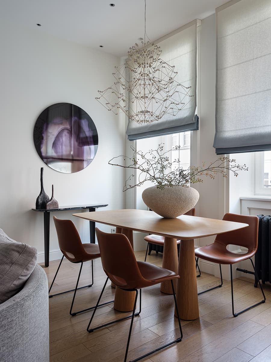 Воздушная квартира с открытым балконом и видом на центр Москвы — проект Кати Гербер