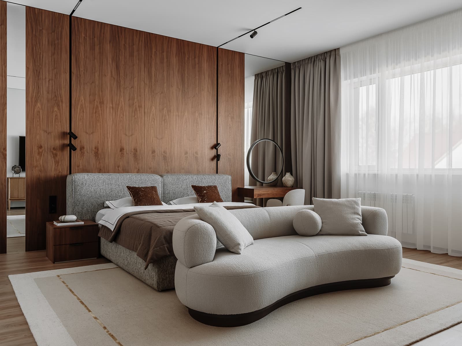 Скругленные формы и древесина в интерьере таунхауса с камином — проект Елены Орловой w3