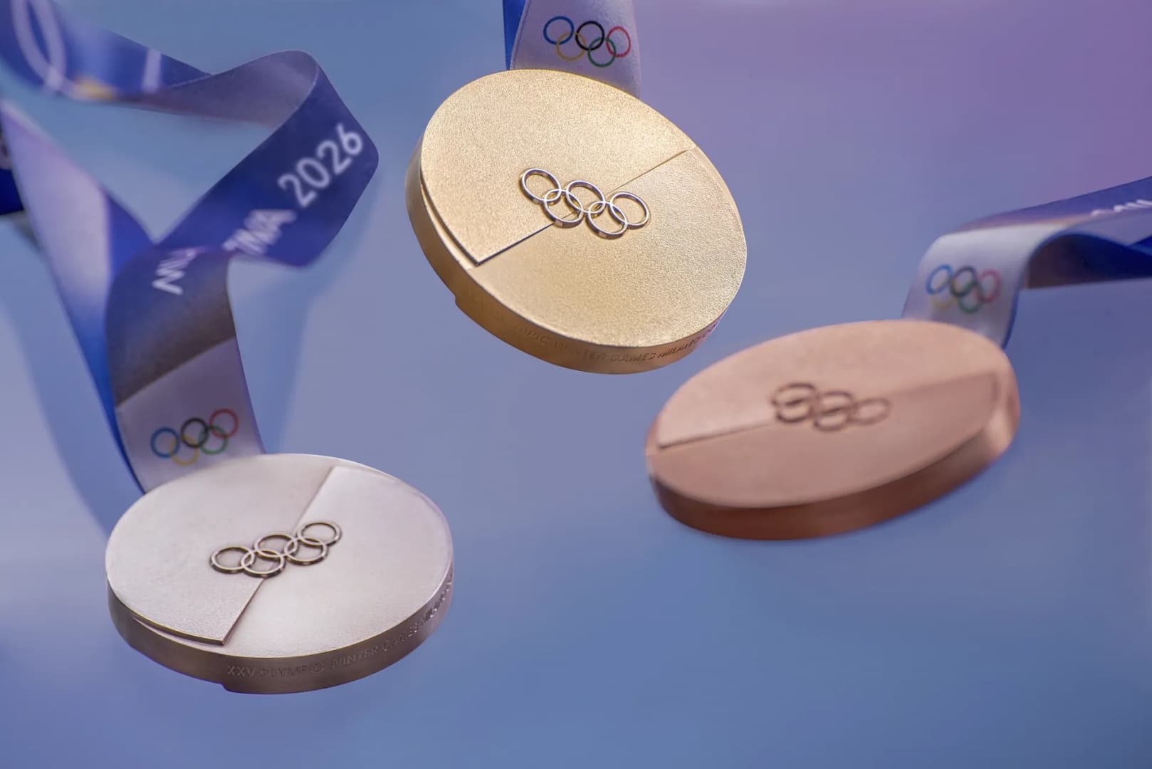 Медали Олимпийских игр-2026 символизируют поддержку и единство