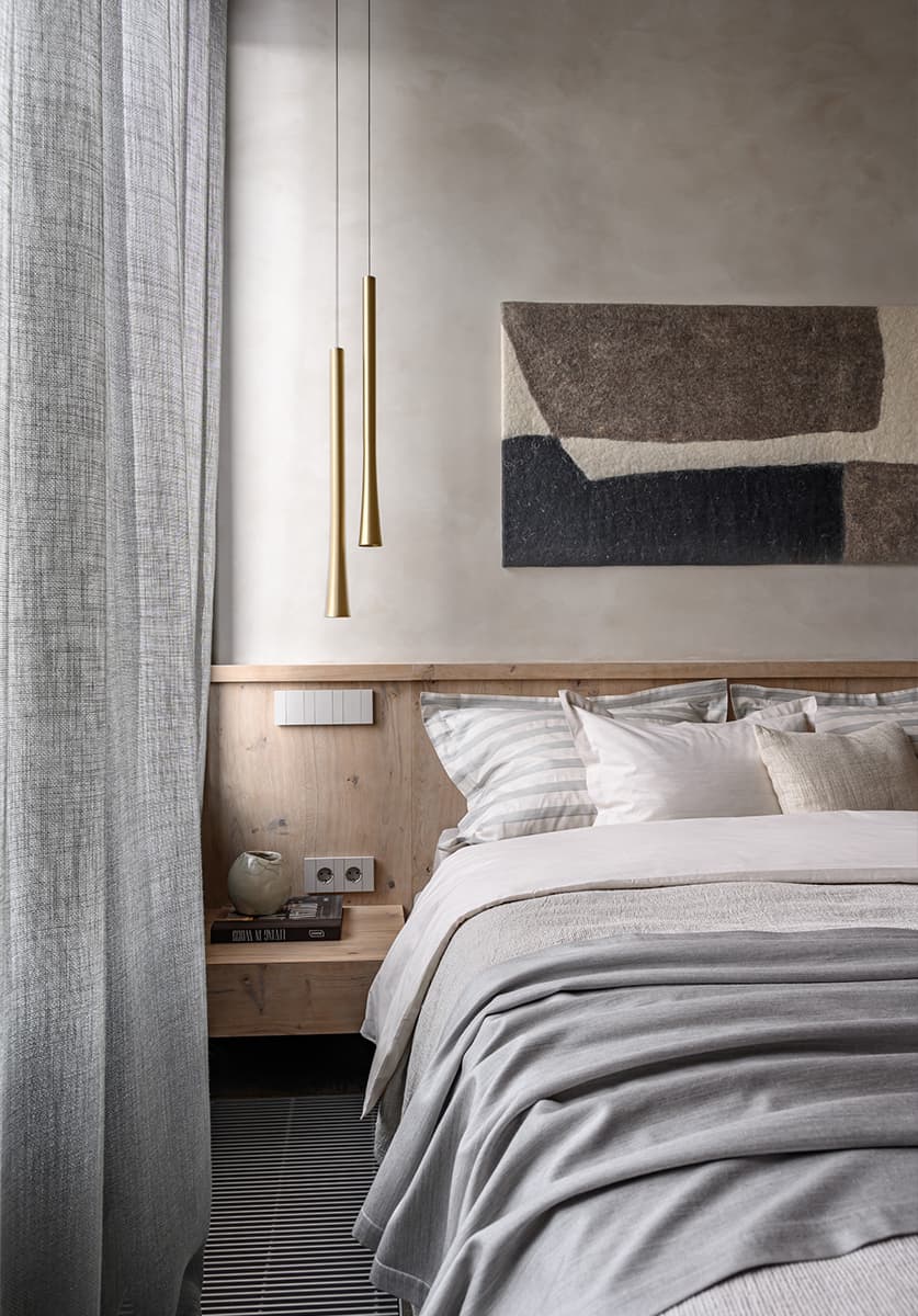 Бесшовные обои и итальянская мебель в светлом интерьере квартиры — проект Ольги Фокиной