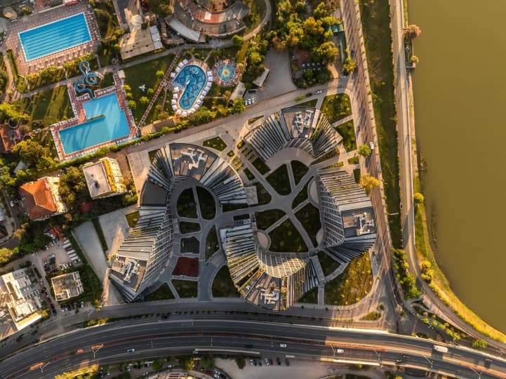 JA Joubert Architecture завершили строительство жилого комплекса Lake Views в Тиране