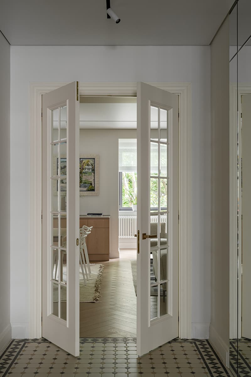 Эклектичный интерьер просторной квартиры в Казани — проект Алены Ольхиной