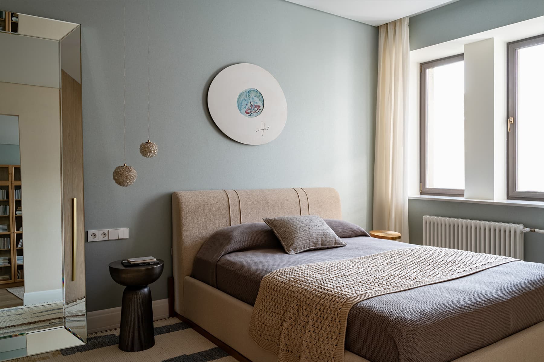 Эклектичный интерьер просторной квартиры в Казани — проект Алены Ольхиной