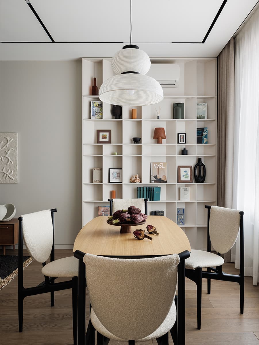 Ковры, искусство и азиатские нотки в интерьере семейной квартиры — проект Альбины Макарчиковой