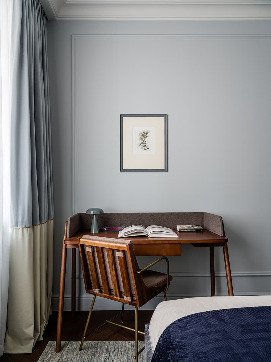 Парадный интерьер светлой квартиры в знаменитой сталинке — проект BF Creative