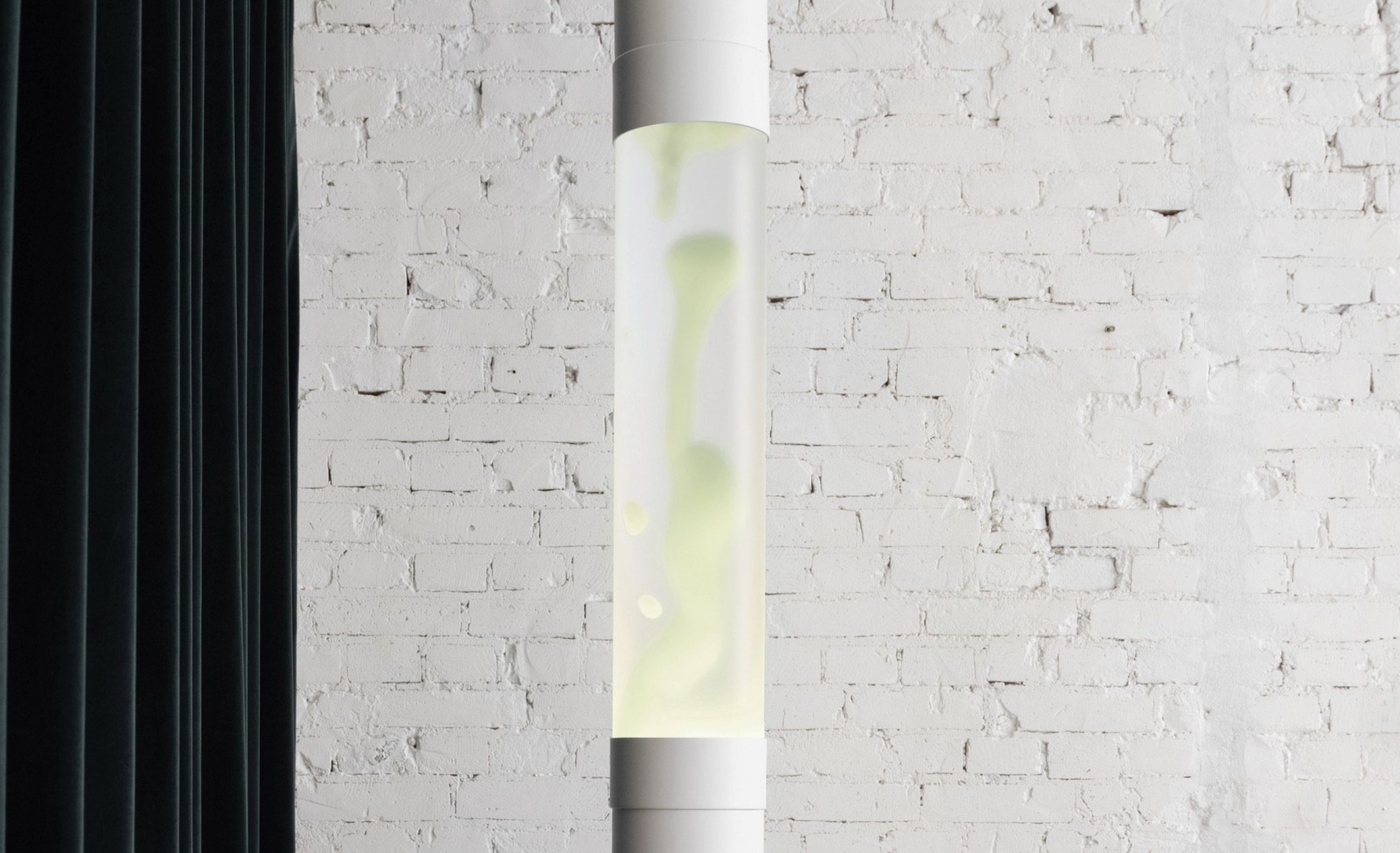 Сабин Марселис создала трехметровую лавовую лампу