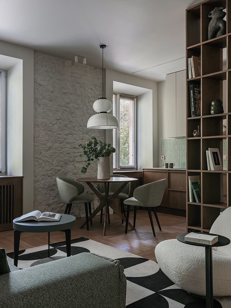 Глубокие природные тона и отсылки к Азии в интерьере квартиры в Минске — проект Марии Зайцевой