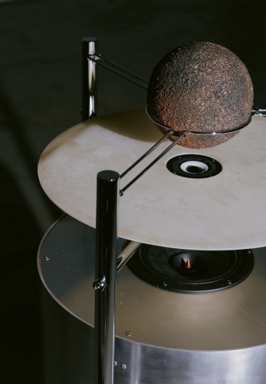 Дизайнеры представили колонки, сделанные из топливных баков ракет