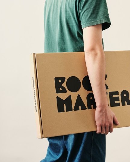 Дизайнеры studioYO придумали «столик-закладку» для книг