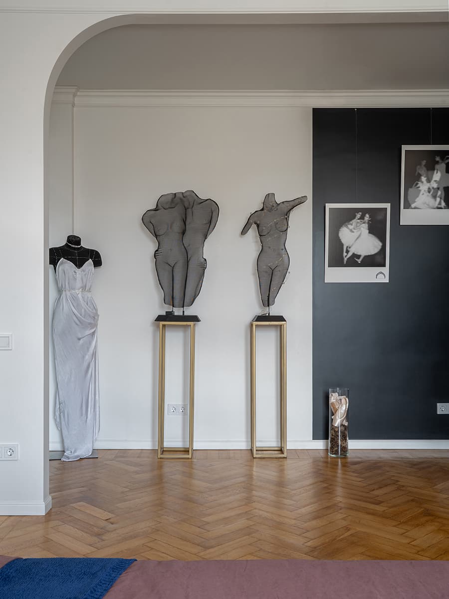 Коллекция искусства в небольшой квартире девушки-иконописца — проект Лидии Напреенко