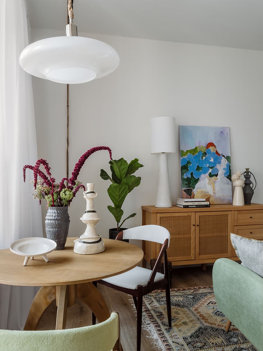 Воздушный интерьер небольших апартаментов для стилиста — проект Анастасии Струве