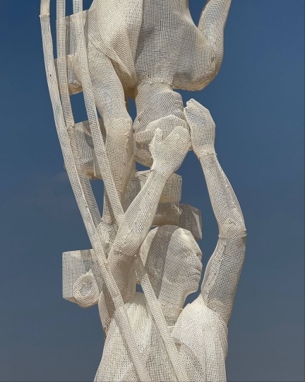 Студия Recycle Group представила арт-объект на выставке Forever Is Now в Гизе