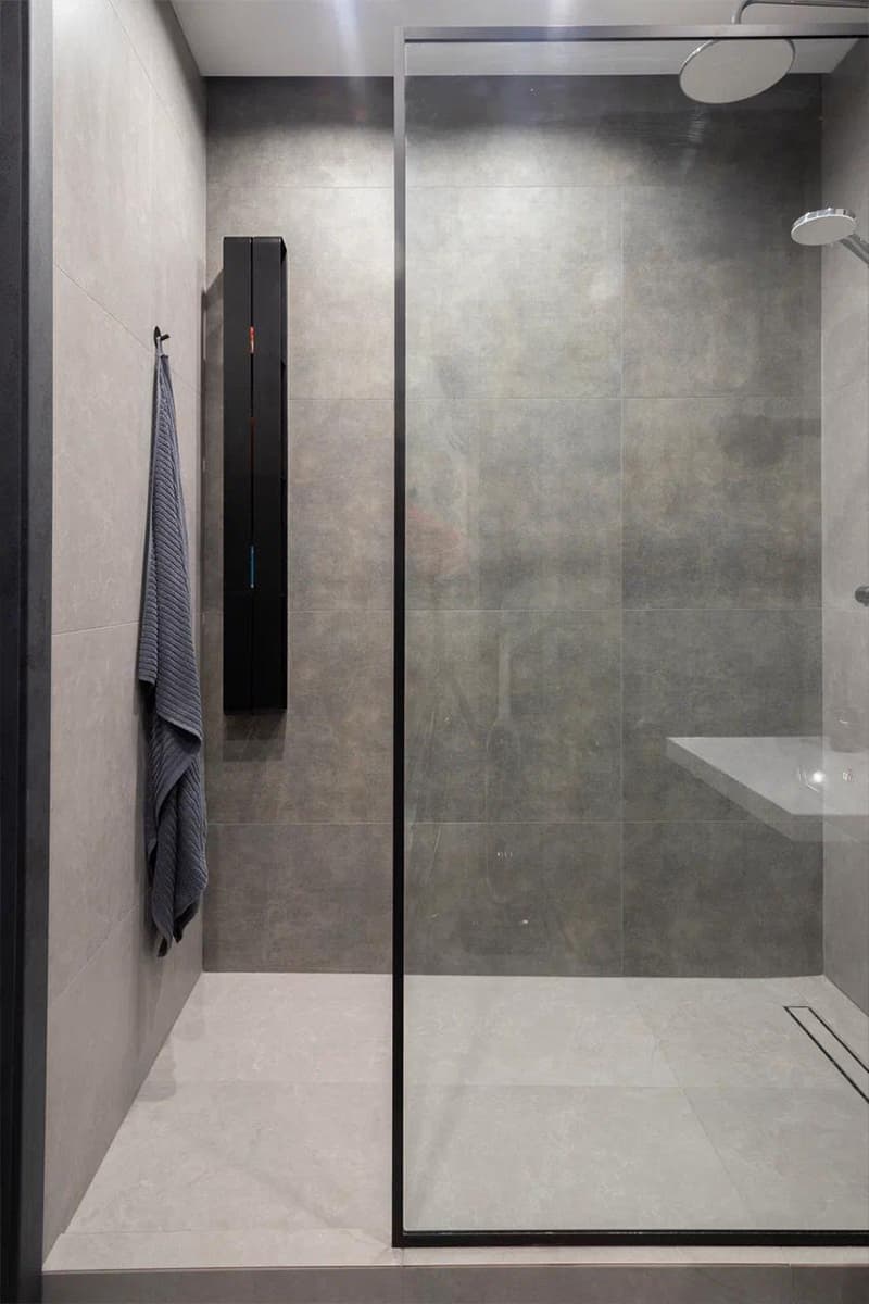 Практичный интерьер квартиры без лишних деталей — проект PISA design