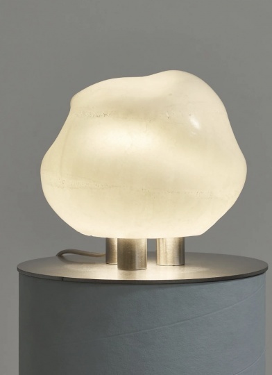 Студия Daydreaming Objects показала светильники Scoop из натурального воска