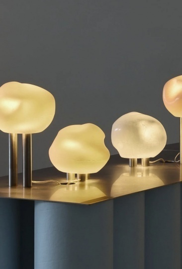 Студия Daydreaming Objects показала светильники Scoop из натурального воска