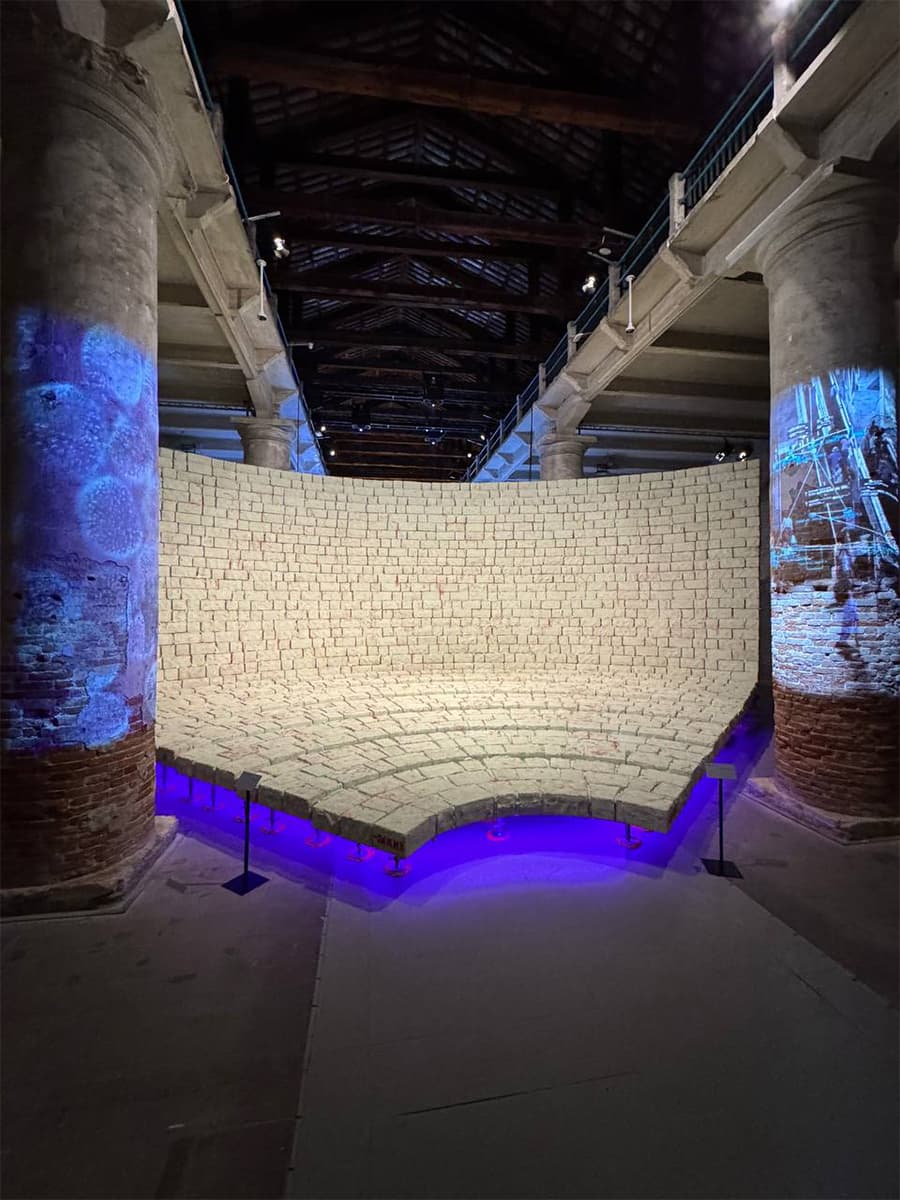 Чем запомнилась Венецианская архитектурная биеннале 2025: дневники Анны Сысоевой