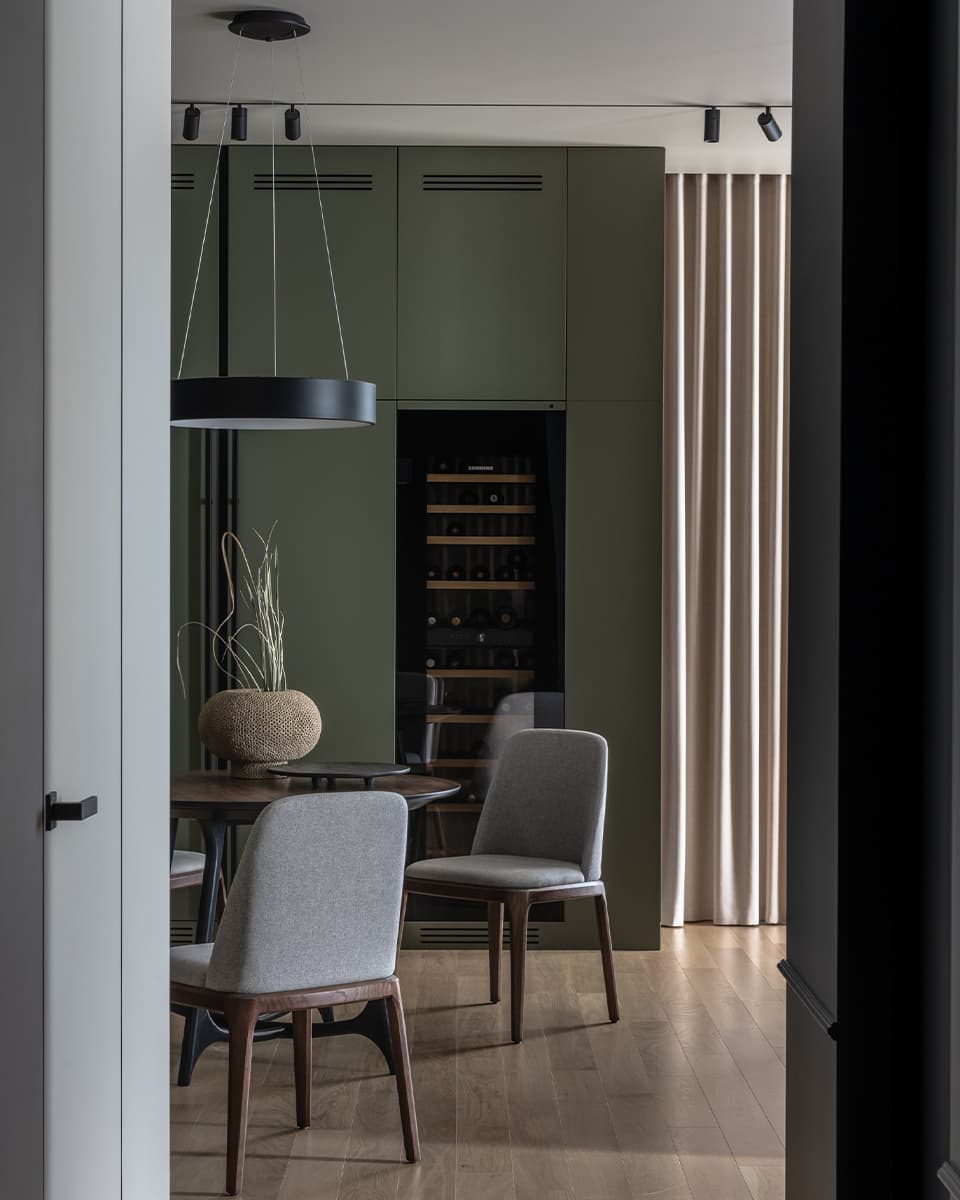 Цветовые переходы и легкие контрасты в интерьере квартиры для семьи — проект Анны и Максима Илющенко