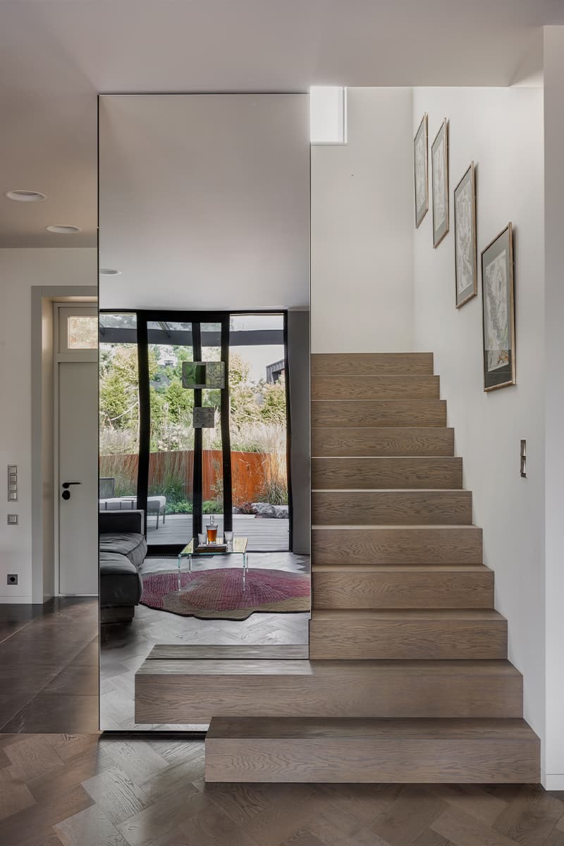 Двухэтажный дом с террасой в Минске — проект Татьяны Гузик и Татьяны Синицевой