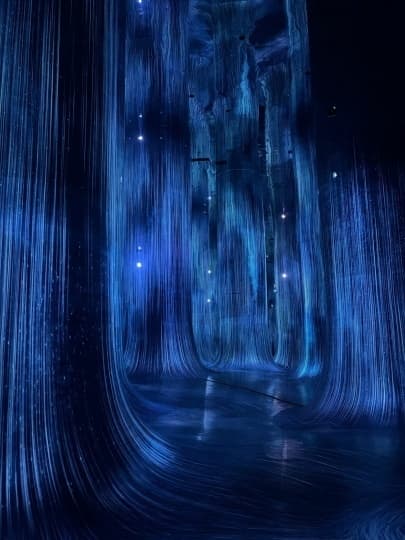 На острове Саадият в Абу-Даби достроили музей teamLab