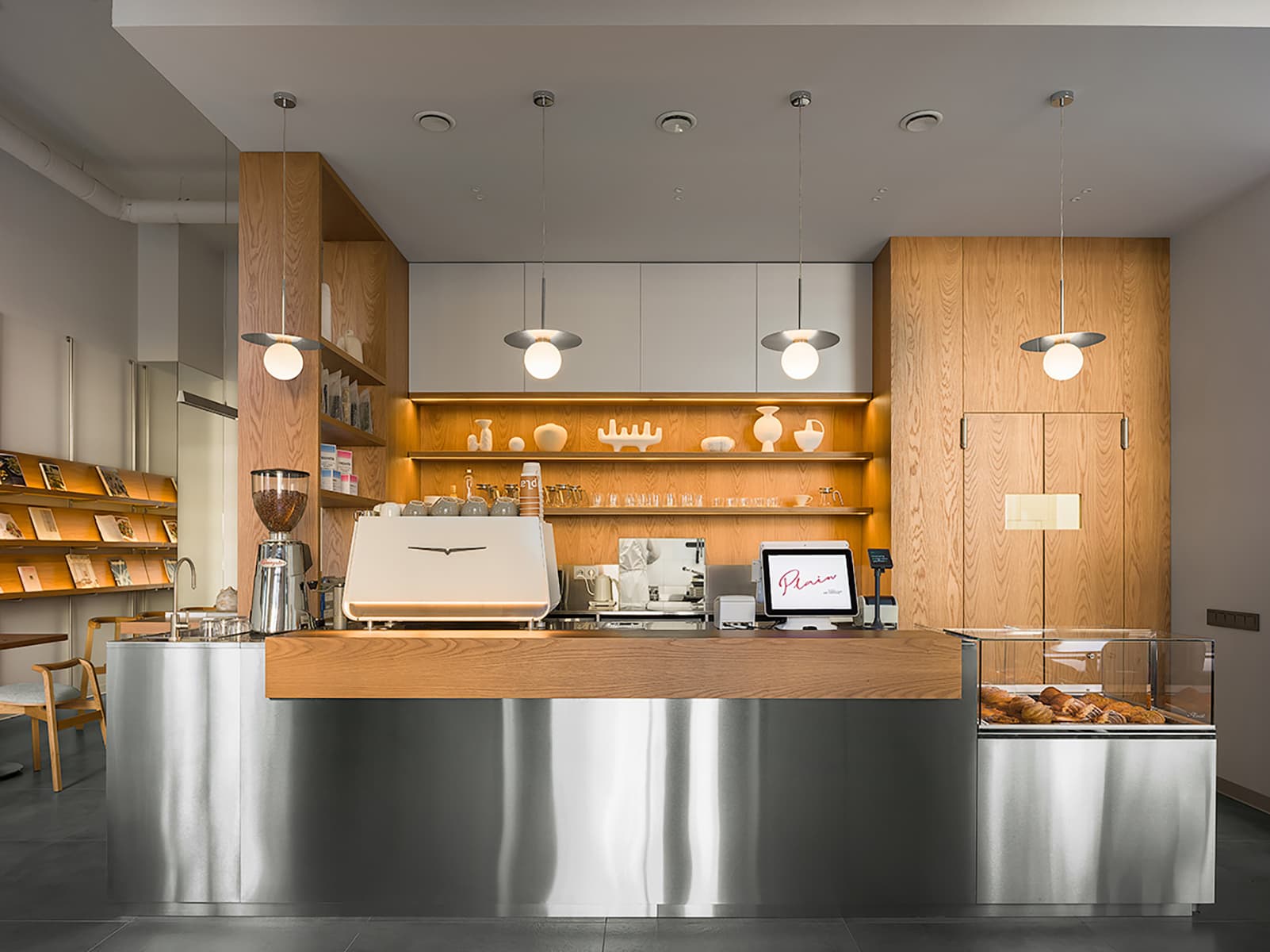 Воздушный интерьер московской кофейни — проект студии Quadrum