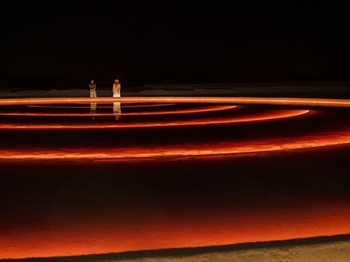 В Абу-Даби установили инсталляцию Шейхи Аль Мазру