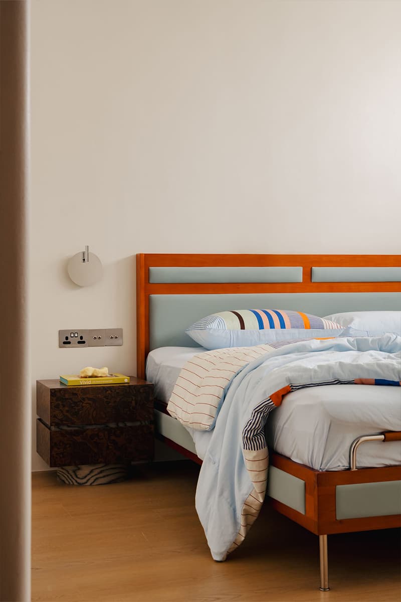 Завораживающий интерьер с оригинальной фанерой и светлой плиткой — проект Wuuu Studio