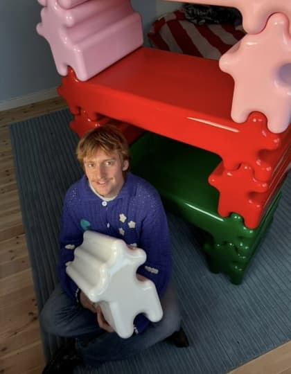 Густав Вестман создал модульную стеллажную систему