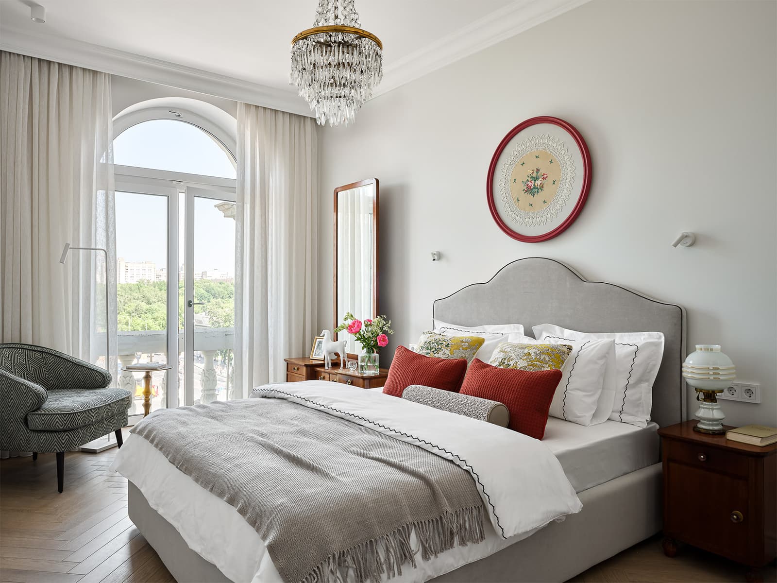 Связь поколений в интерьере уютной квартиры в старом фонде — проект Ольги Цуриковой