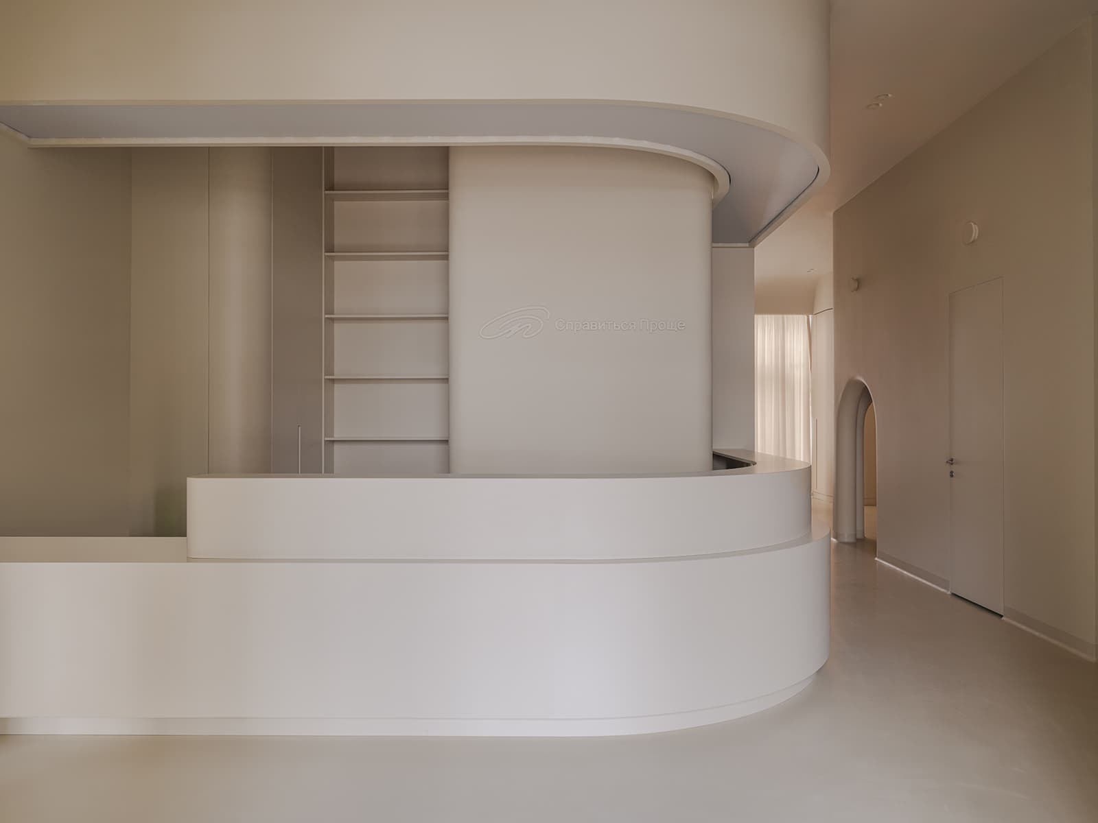 Визуальный покой и нейтральная палитра в интерьере клиники — проект Александры Бурмистровой