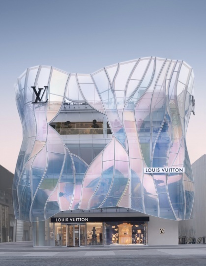Jun Aoki & Associates спроектировали флагманский бутик Louis Vuitton в Пекине