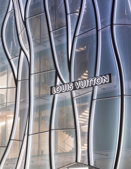 Jun Aoki & Associates спроектировали флагманский бутик Louis Vuitton в Пекине