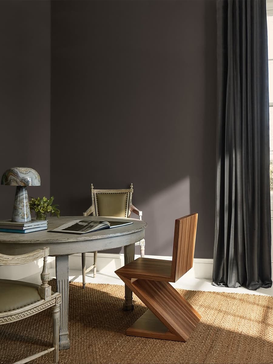 Silhouette AF-655. Benjamin Moore