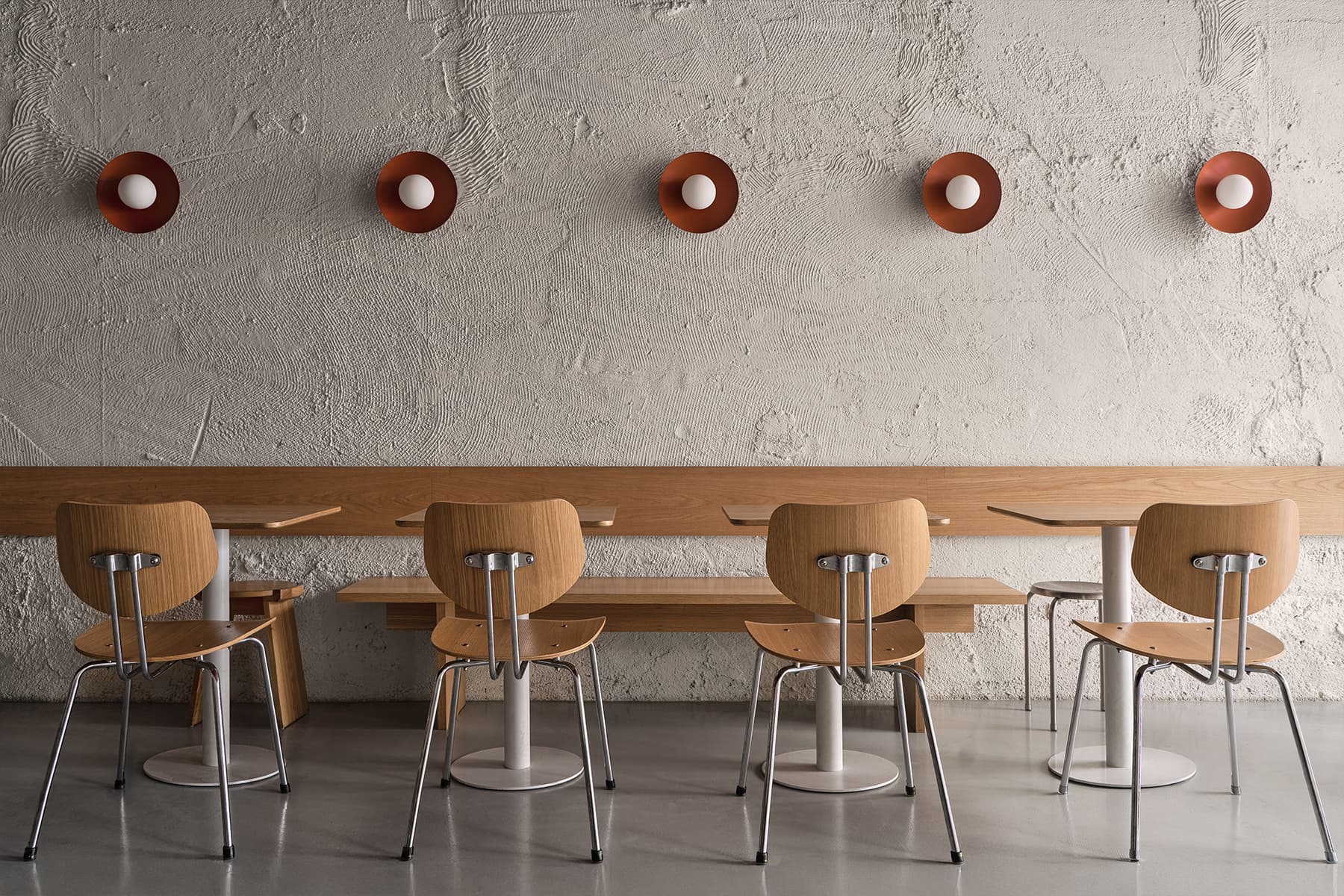 Динамичный интерьер небольшого ресторана в Лиссабоне — проект Светланы Вахтиной