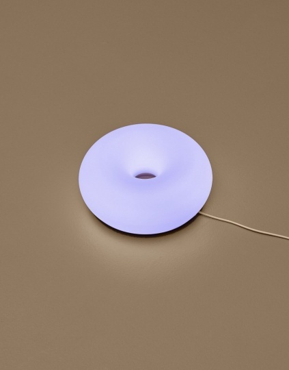 IKEA представила новую версию лампы Varmblixt по дизайну Сабин Марселис