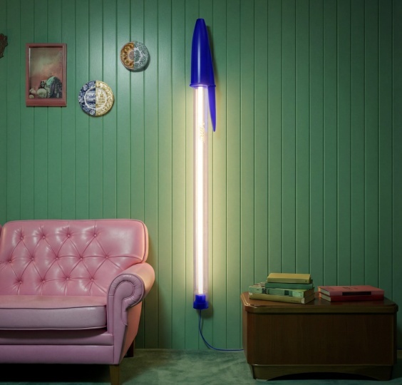 Seletti показал светильник в виде гигантской шариковой ручки