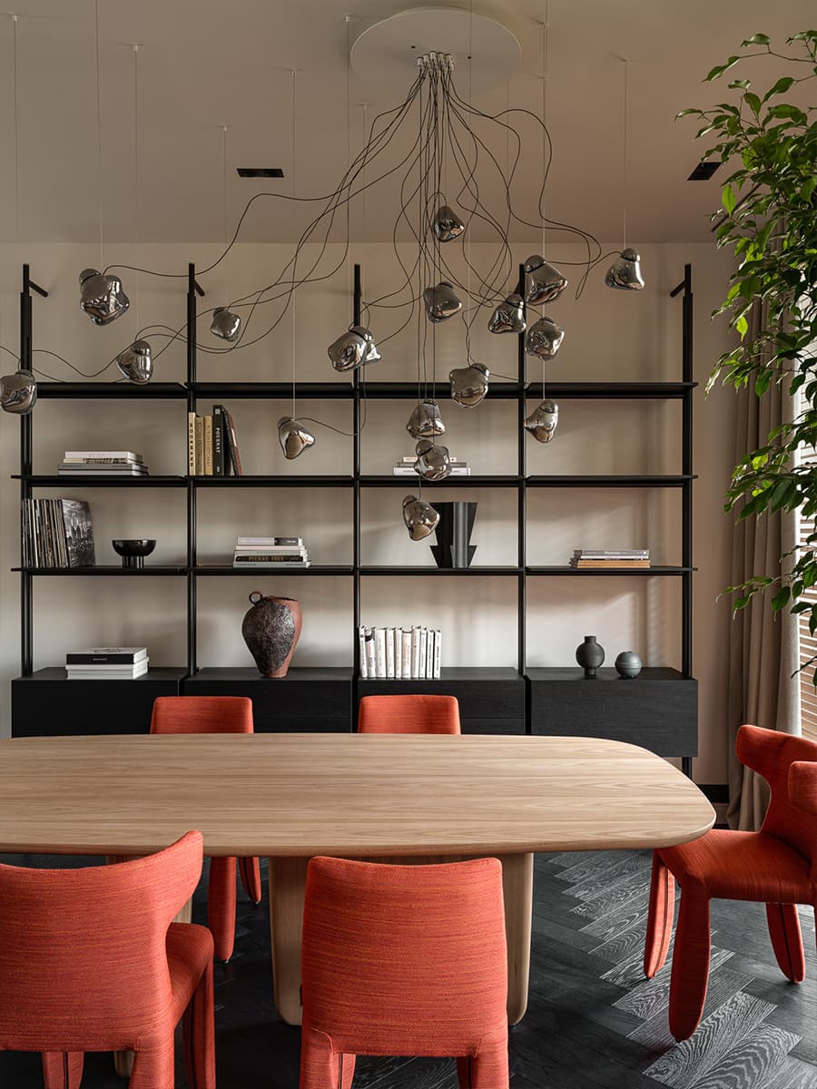 Молодежный интерьер большой квартиры для творческой девушки — проект ART-UGOL