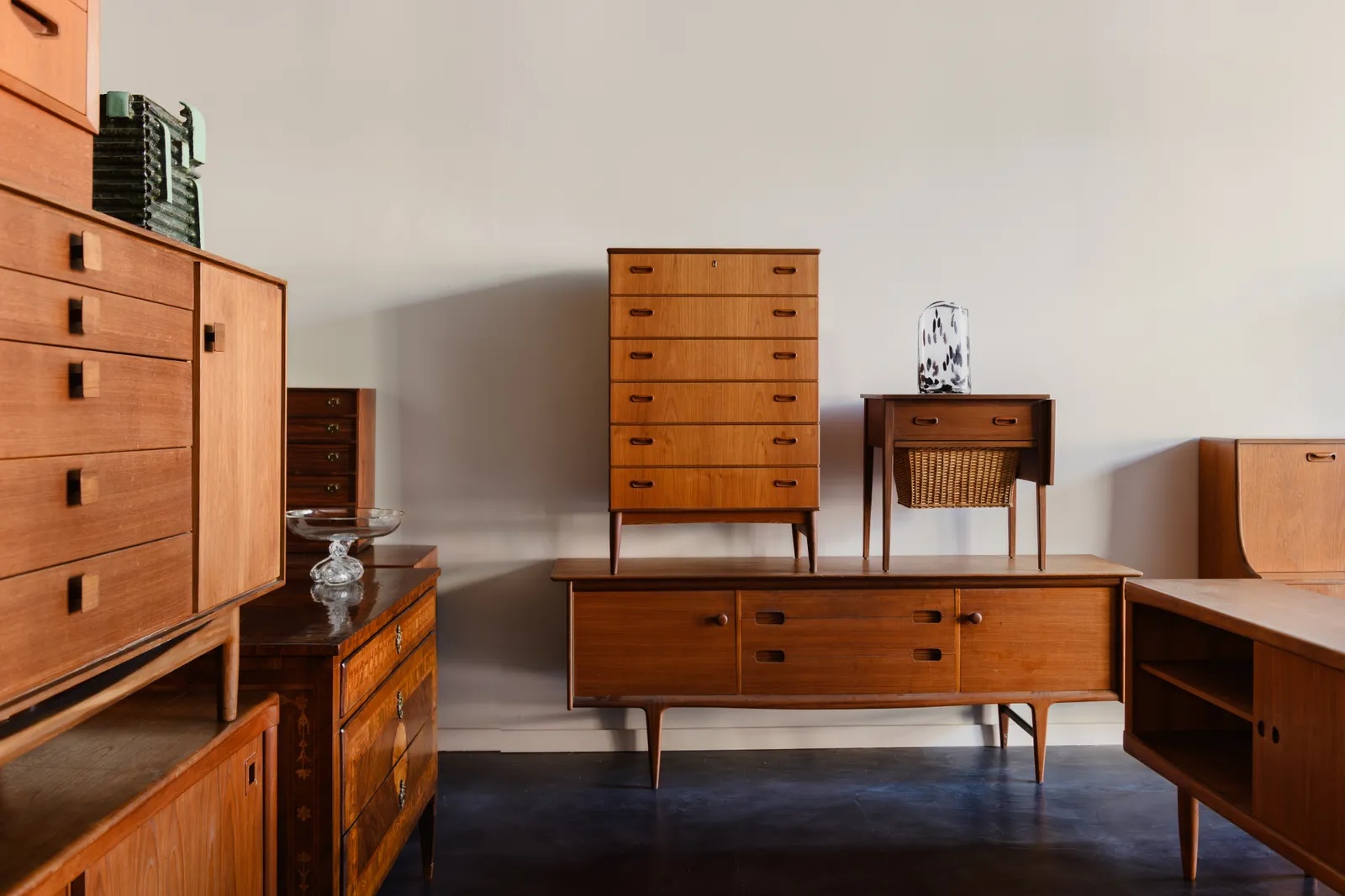 Галерея The Future Perfect и Studio Ahead возвращают интерес к антиквариату Галерея The Future Perfect и Studio Ahead возвращают интерес к антиквариату