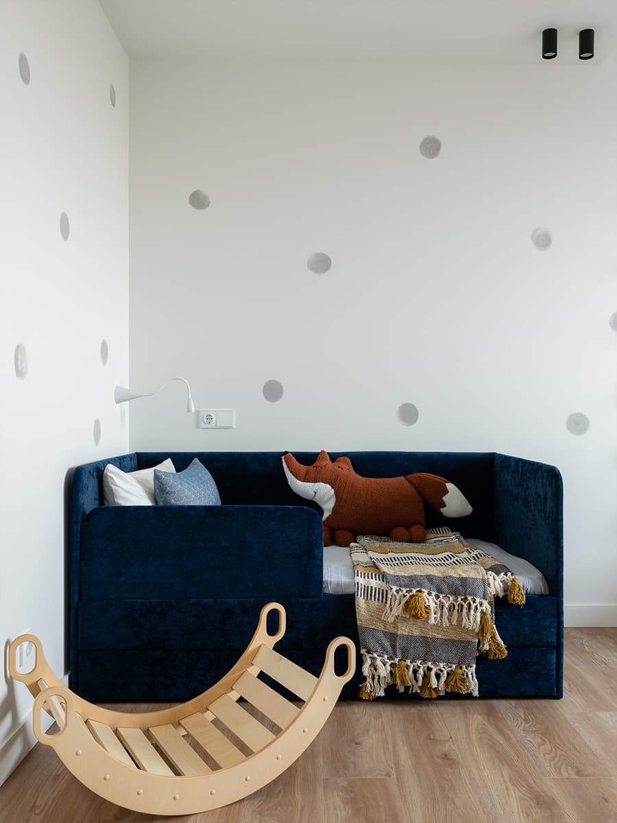 Обволакивающий интерьер квартиры для семьи из Екатеринбурга — проект Полины Караванской