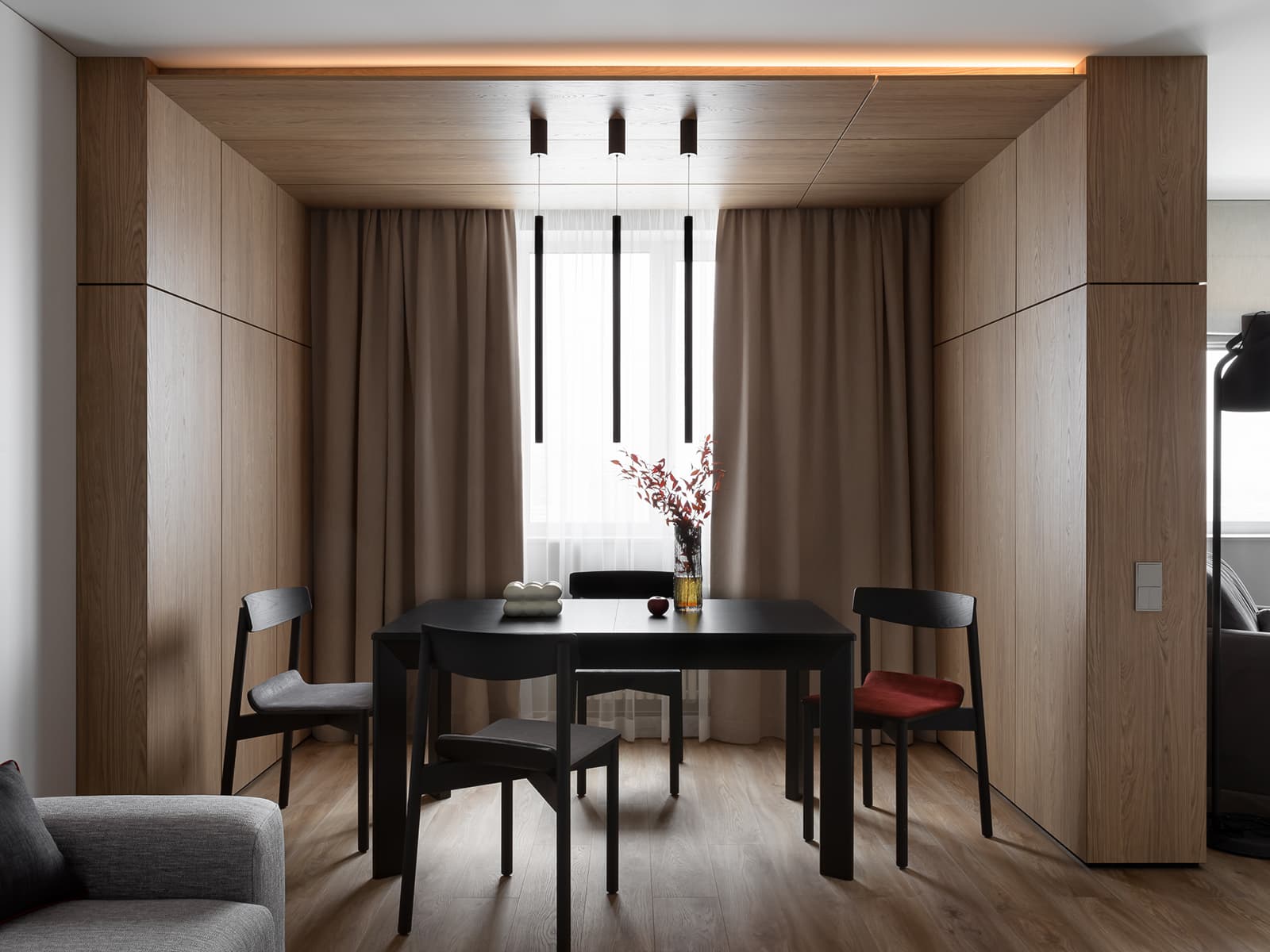 Обволакивающий интерьер квартиры для семьи из Екатеринбурга — проект Полины Караванской