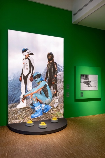 В Музее Триеннале показывают зимние виды спорта через призму дизайна