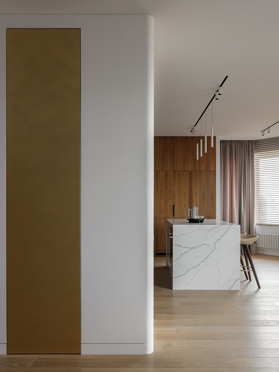 Радиусные объемы и итальянские светильники в интерьере челябинской квартиры — проект Starikova Architects