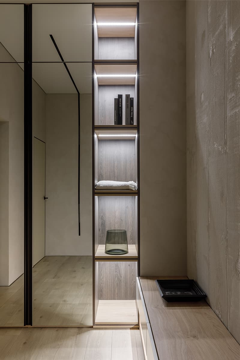 Сдержанный интерьер квартиры с выразительным декором — проект Натальи Чопенко