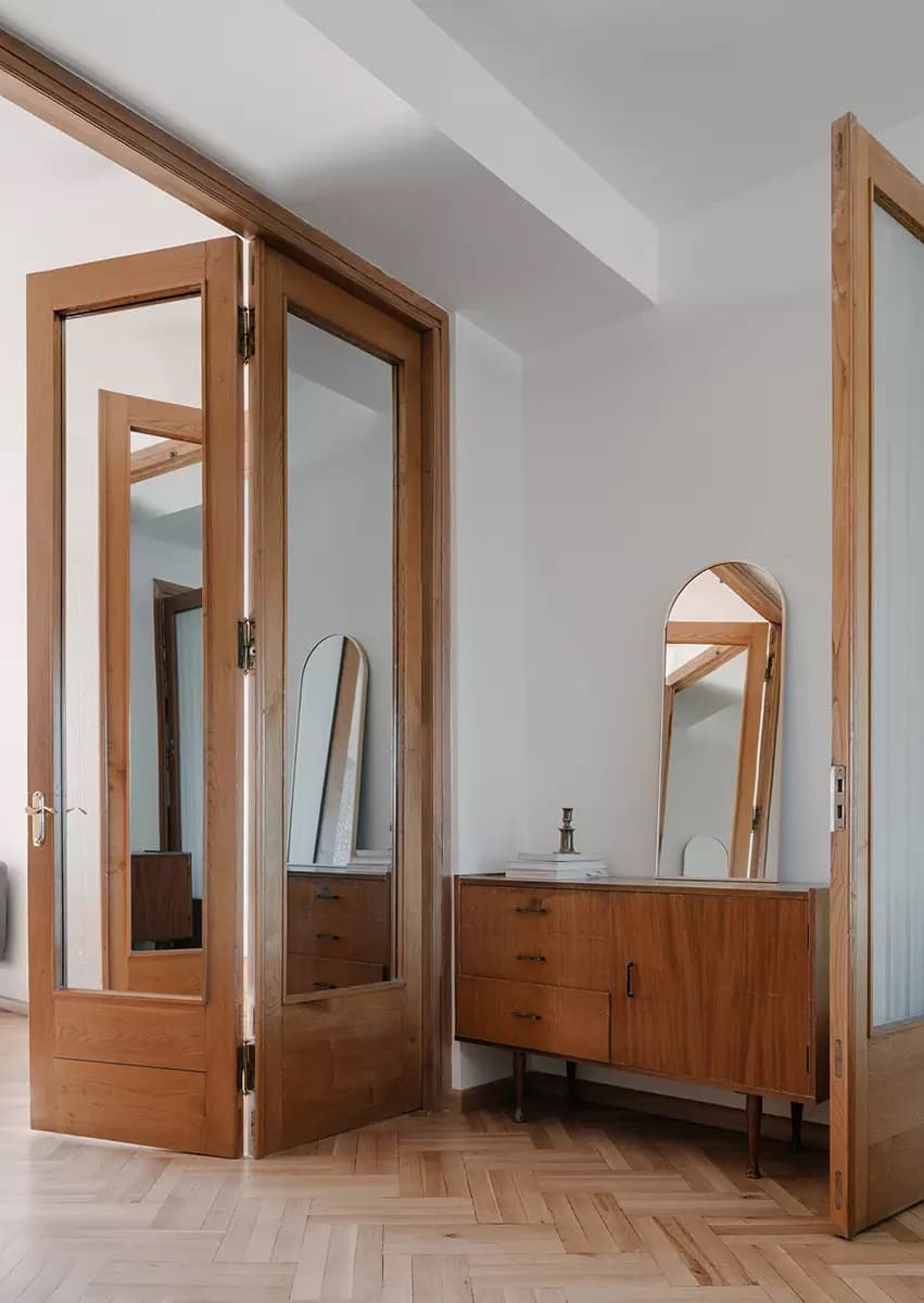 Интерьеры с винтажной мебелью и светом