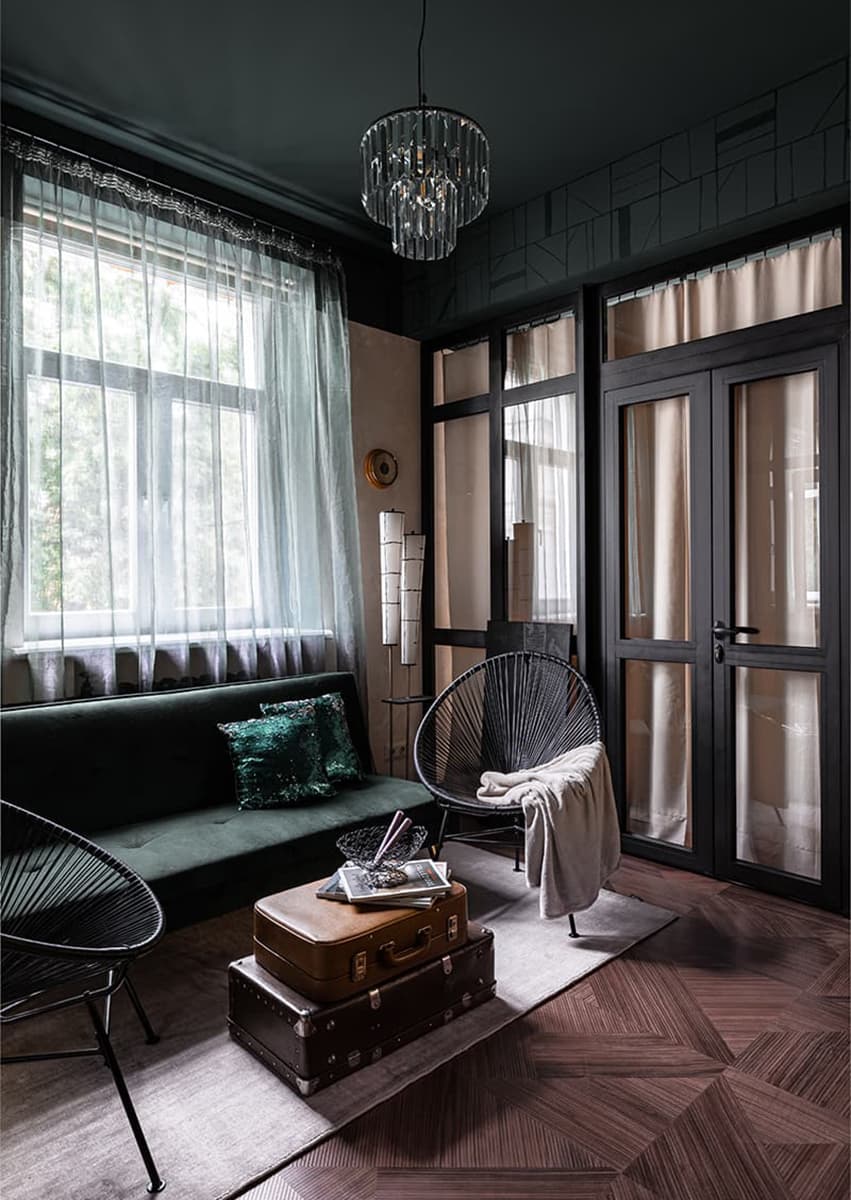 Интерьеры с винтажной мебелью и светом