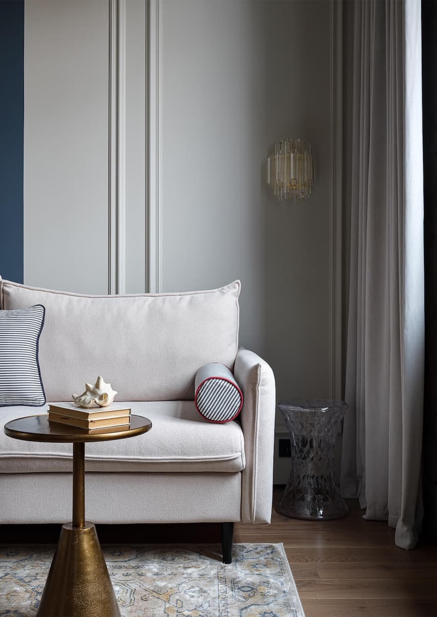 Интерьеры с винтажной мебелью и светом