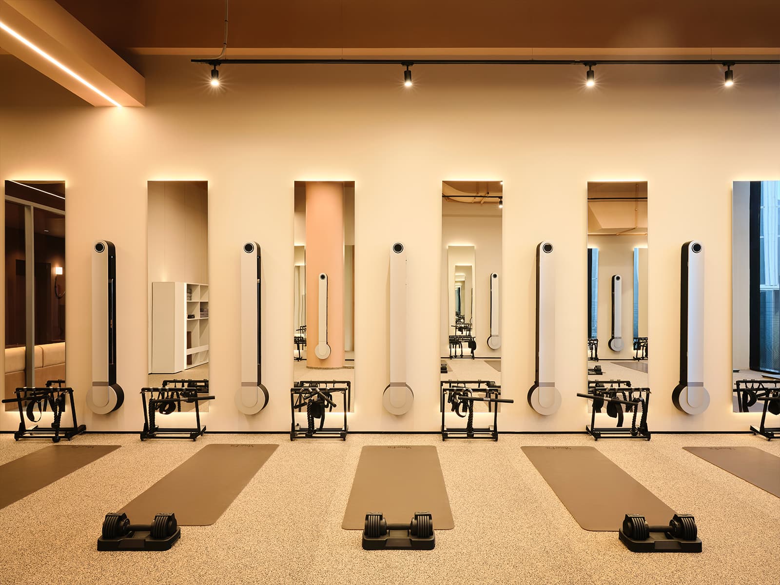 «Новая женственность» в интерьере московского фитнес-клуба — проект KIDZ