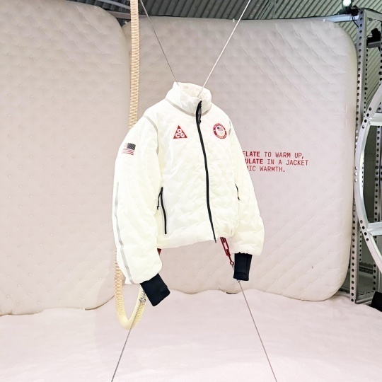 Дизайнеры Nike разработали надувную куртку