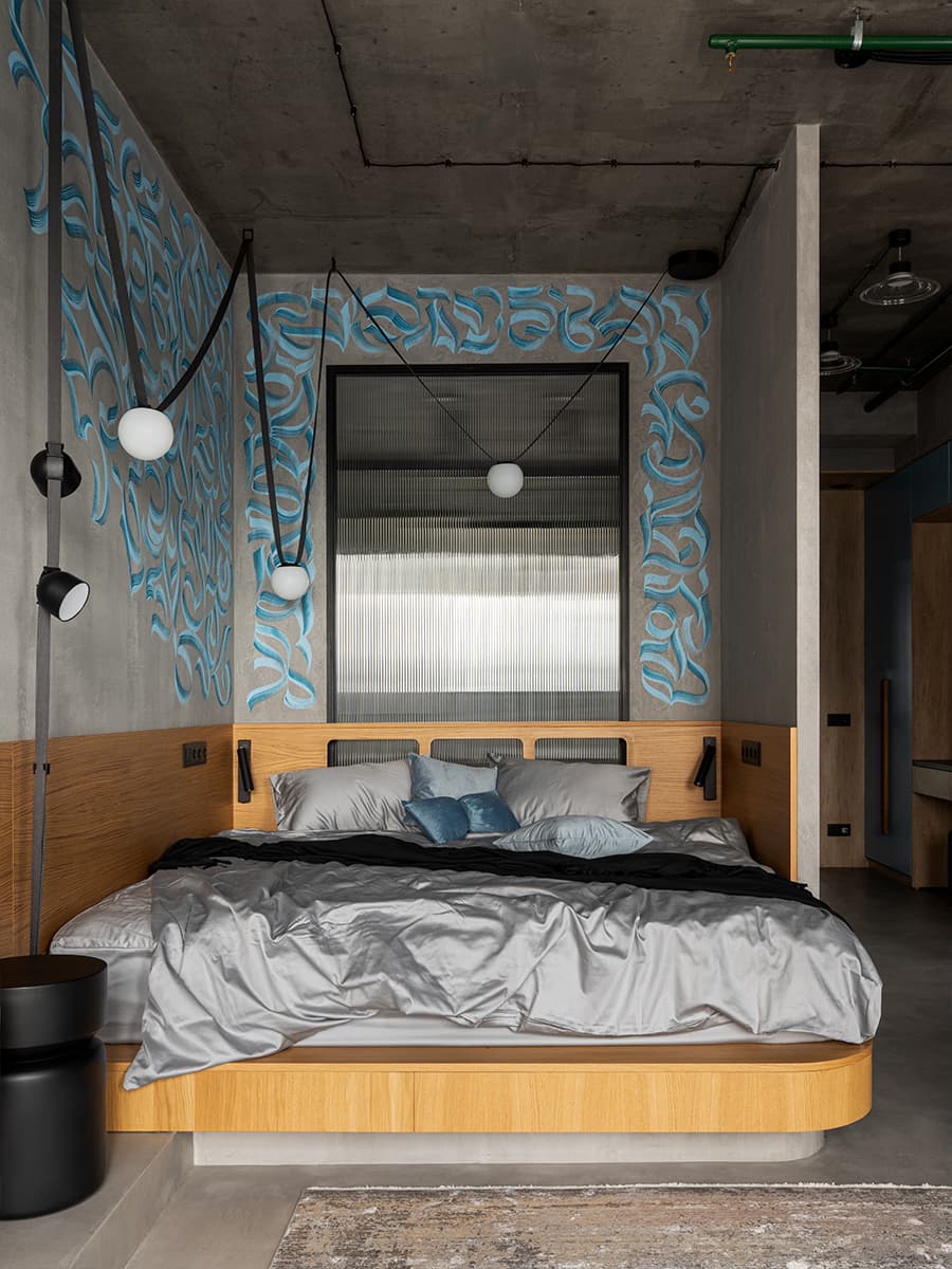 Авторская роспись стен и рифленое стекло в интерьере апартаментов — проект студии дизайна Wellspring